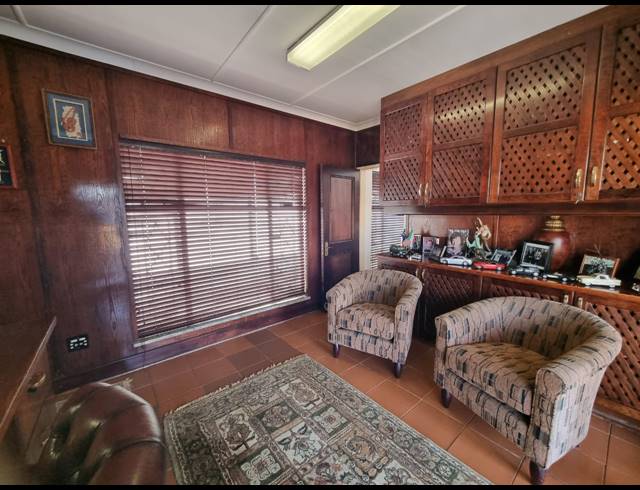 5 BEDROOM HOUSE FOR SALE IN ARCON PARK